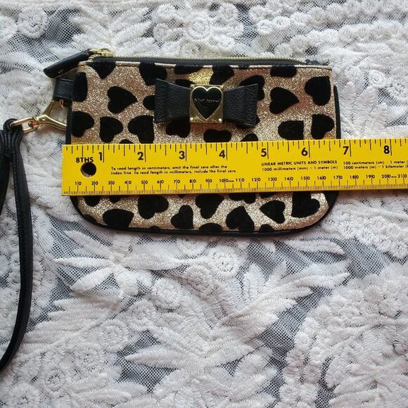 Betsey Johnson Animal Print Wristlet - Picture 3 of 7